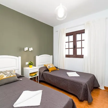 Christine By Villa Tías