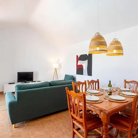 Christine By Villa Tías